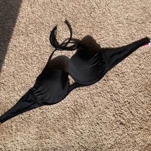 Black bikini top.